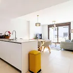 アパート Bayside Luxury Steps From The Beach-stylish Near Pool & Shops エステポナ