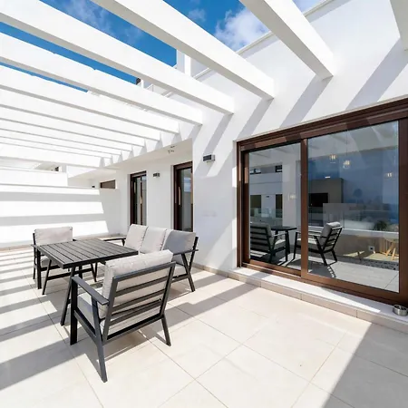 Apartmán Bayside Luxury Steps From The Beach-stylish Near Pool & Shops